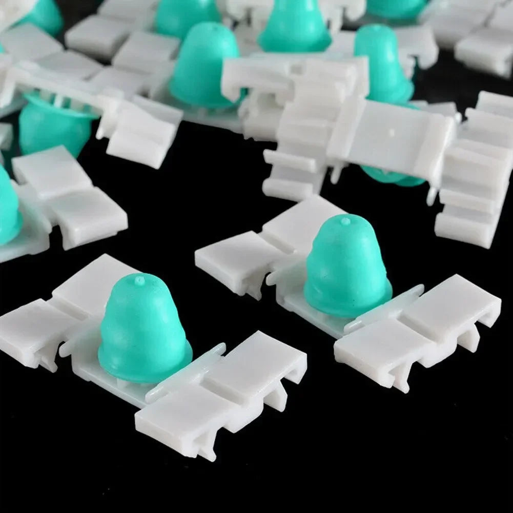 White Trim Moulding Clips with Green Caps (20pcs) for BMW E36 E46 (1993-2006).