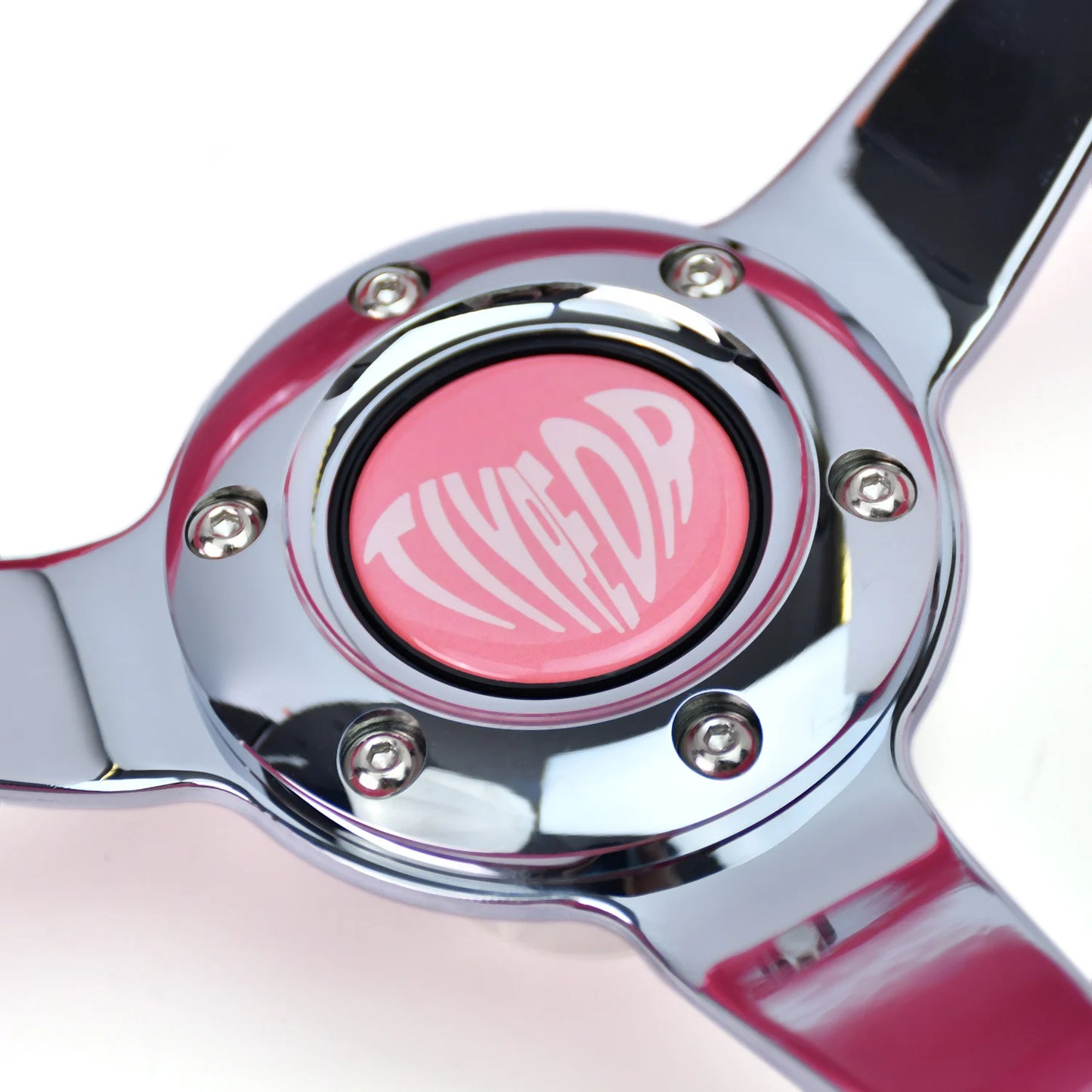 Pink ABS steering wheel with a diameter of 320mm and deep dish depth of 40mm.
