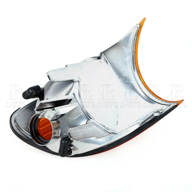 "BMW E46 Coupe (1998-2001) front turn signal corner lights."