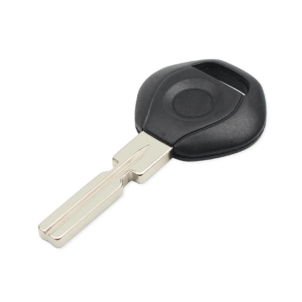 Replacement BMW car key shell with unattached keychain. Model compatibility: E36, E34, E38, E39, Z3 - HU58/HU92.