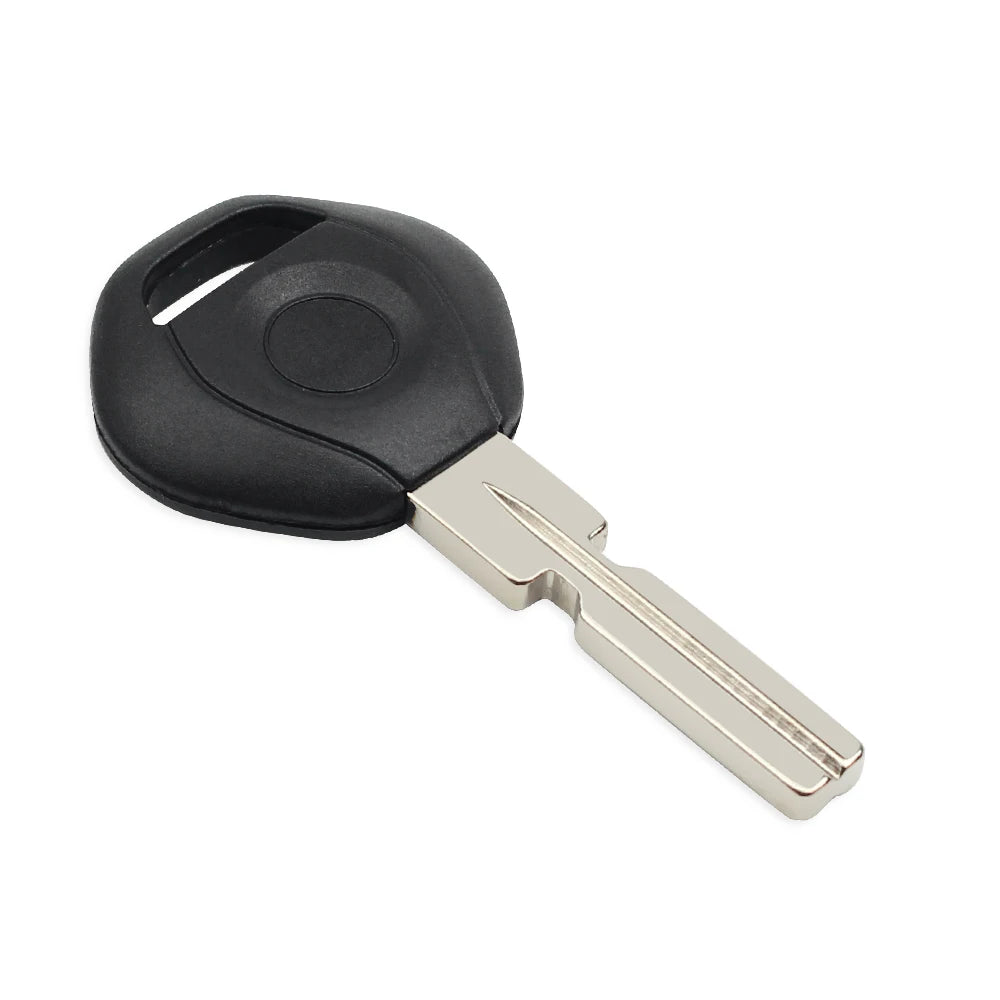 Replacement BMW car key shell featuring an unattached key without a keychain. Model: HU58/HU92.